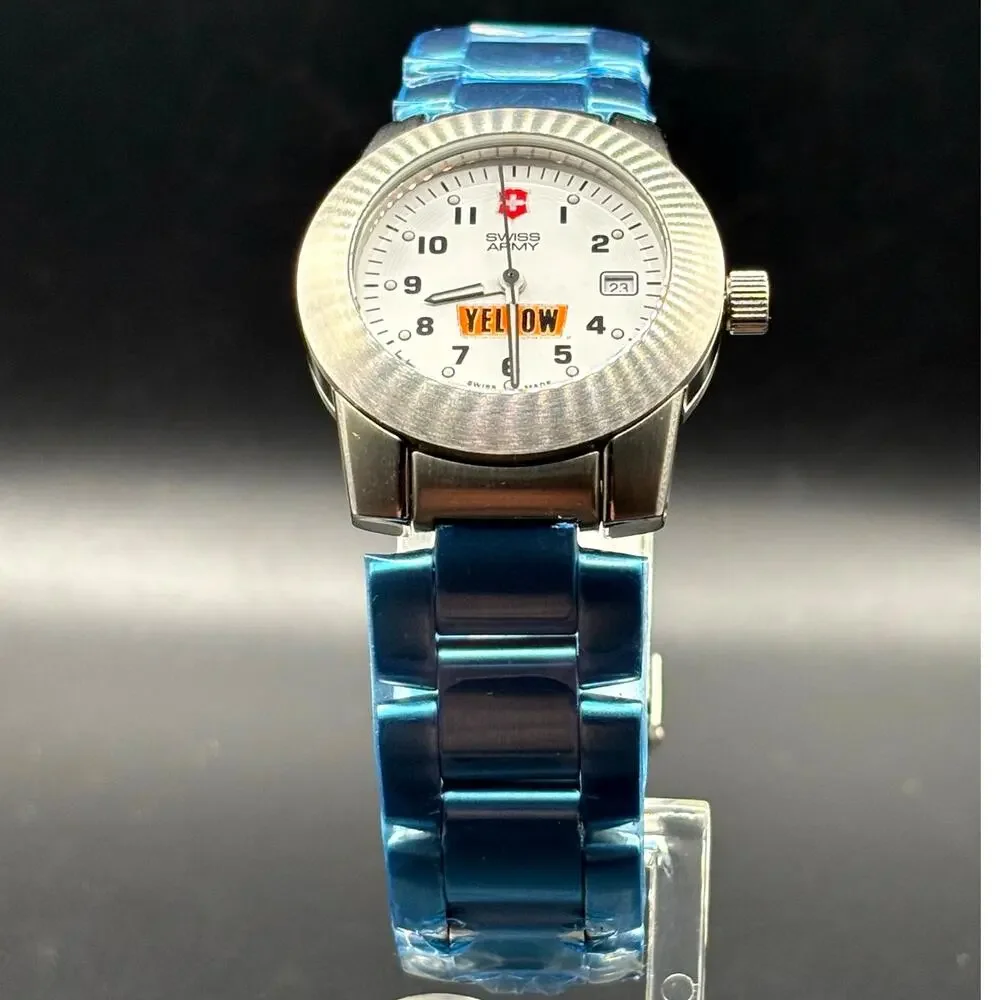 Victorinox Swiss Army Field Watch White Dial Stainless Steel 100M NIB